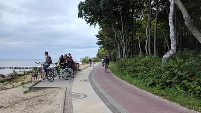 Ile km z Ustronia Morskiego do Kołobrzegu? Sprawdź różne trasy Ile km z Ustronia Morskiego do Kołobrzegu? Sprawdź różne trasy