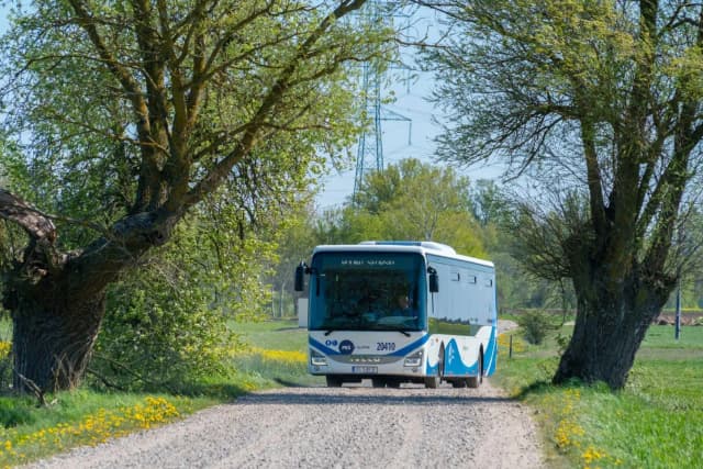 Jak dojechać z Ustki do Jarosławca? Sprawdź najlepsze opcje transportu Jak dojechać z Ustki do Jarosławca? Sprawdź najlepsze opcje transportu