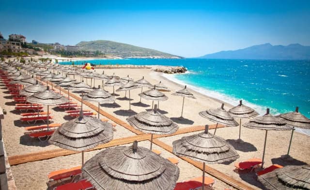 Albania nad jakim morzem? Odkryj piękno Adriatyku i Jońskiego Albania nad jakim morzem? Odkryj piękno Adriatyku i Jońskiego