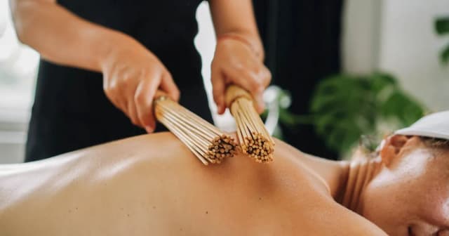 Jak się ubrać do spa w hotelu, by czuć się komfortowo i swobodnie Jak się ubrać do spa w hotelu, by czuć się komfortowo i swobodnie