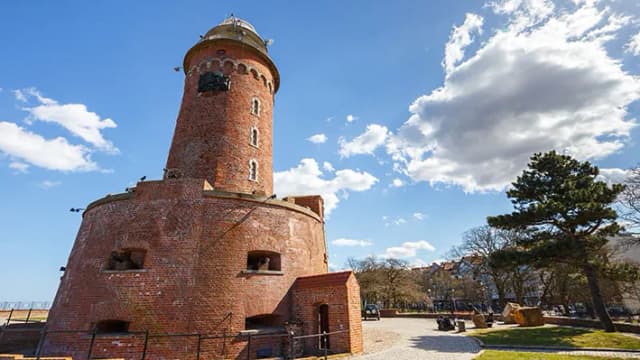 Ile schodów ma latarnia morska w Kołobrzegu? Odkryj tajemnice! Ile schodów ma latarnia morska w Kołobrzegu? Odkryj tajemnice!